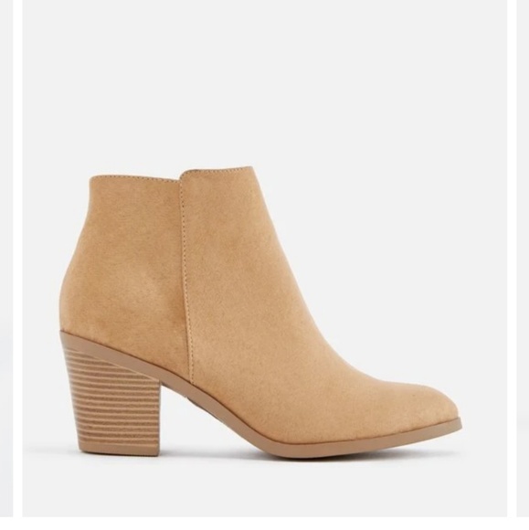 JustFab Shoes - Just Fab Western Wanderlust Block Heal Bootie 7.5